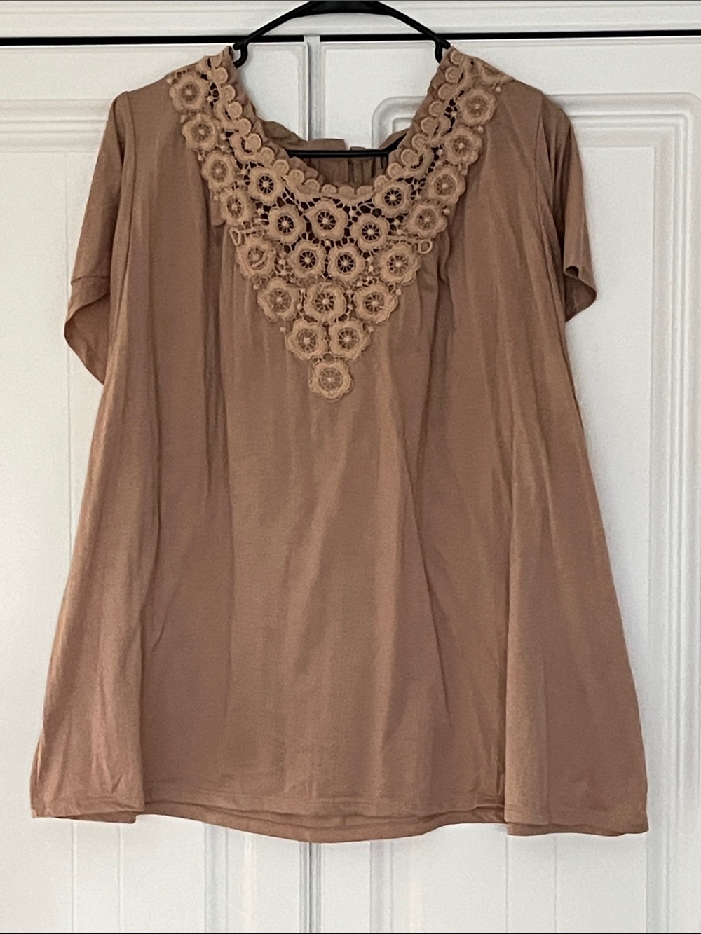 Crochet-Trim Short Sleeve Tunic in Taupe